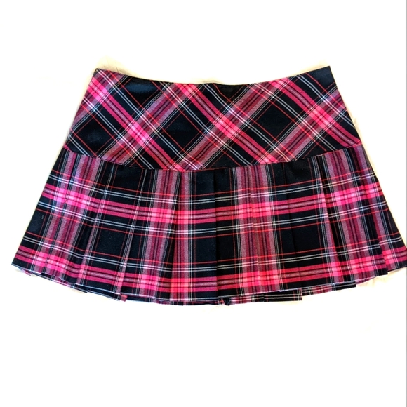 Dresses & Skirts - Y2K pleated plaid skirt